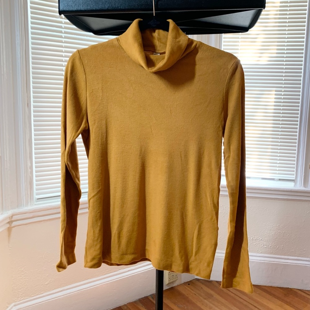 Uniqlo Heattech Fleece Turtleneck Long Sleeves